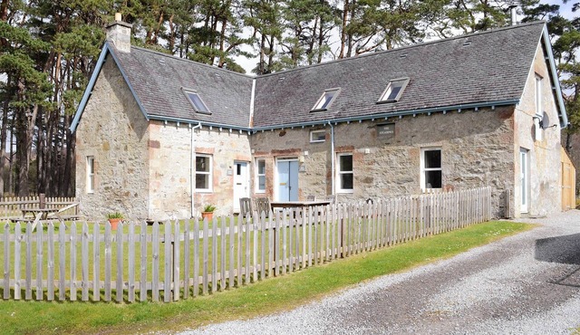 3 bedroom accommodation in Rosehall, near Lairg