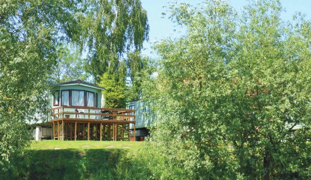 3 bedroom accommodation in Stamford Bridge, York