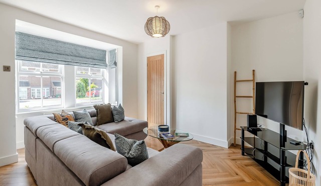 3 bedroom accommodation in Acomb, near York