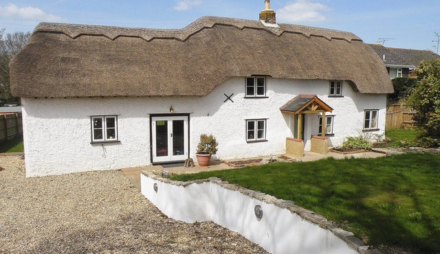 3 bedroom accommodation in Bransgore, near Christchurch