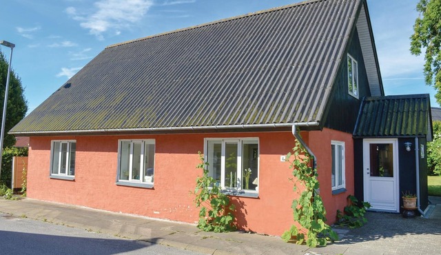 3 bedroom accommodation in Asaa