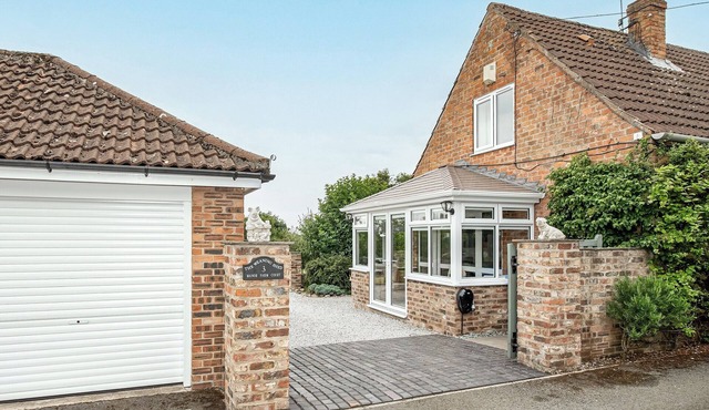 3 bedroom accommodation in Huggate, near York