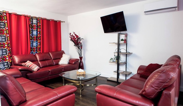 3-BEDROOM ALL-INCLUSIVE APARTMENT IN THE HEART OF EVERYTHING