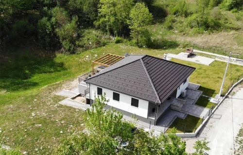 3 Bedroom Amazing Home In Seliste Dreznicko