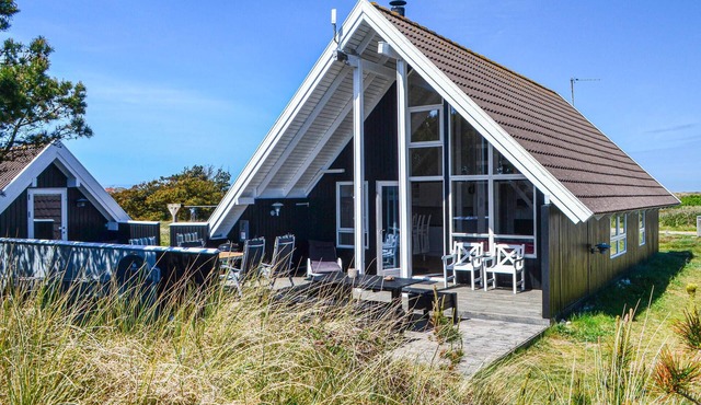 3 bedroom amazing home in Hvide Sande