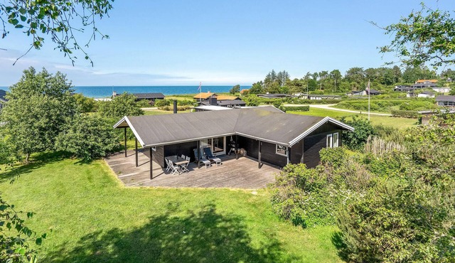 3 bedroom amazing home in Allingåbro