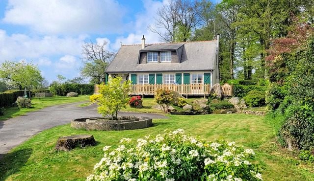 3 bedroom amazing home in Parigné