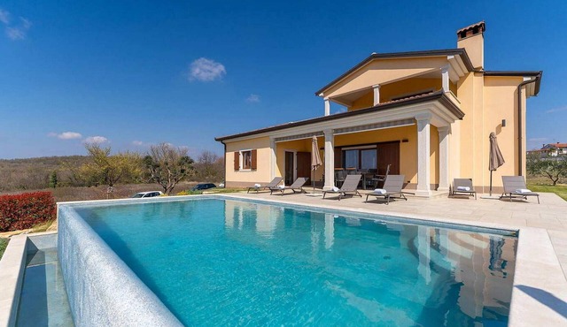 3 bedroom amazing home in Visnjan