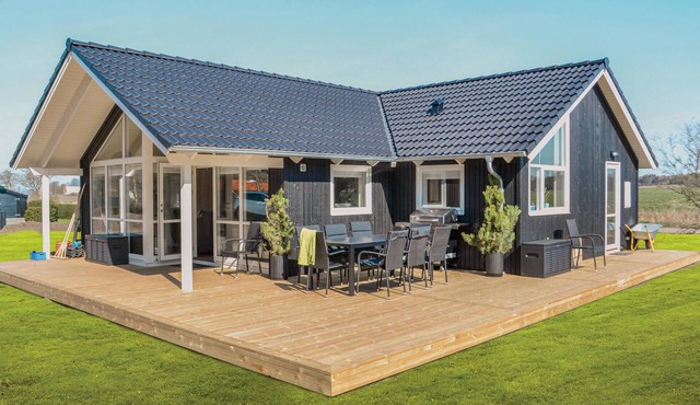 3 bedroom amazing home in Knebel