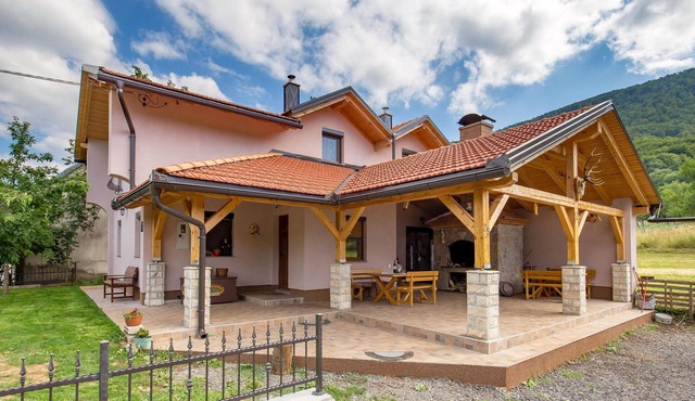 3 bedroom amazing home in Vrzici