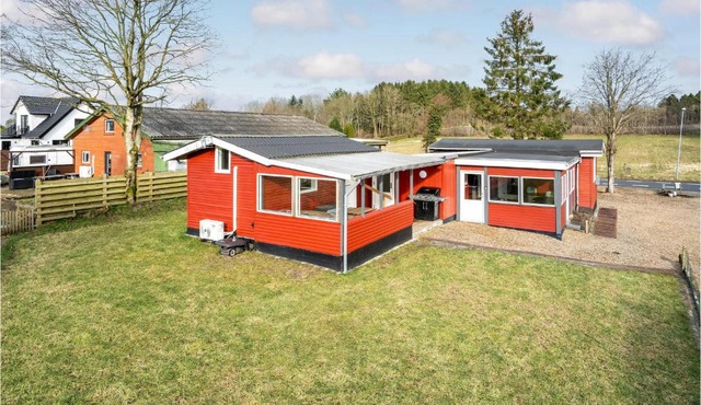 3 Bedroom Amazing Home In Give