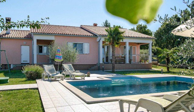 3 bedroom amazing home in Breg Ivanovci