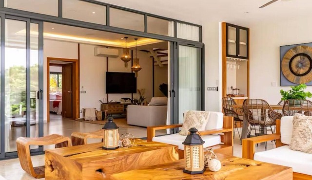 3-bedroom apartment in awesome Las Terrenas with WiFi, AC