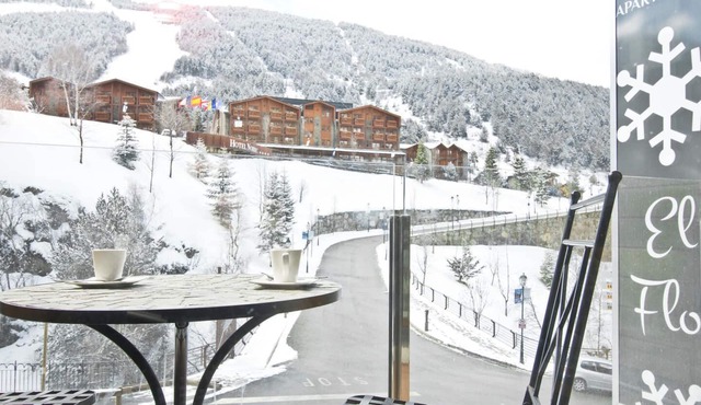 3 Bedroom Apartment next to ski slopes. El Tarter. FLOC 32