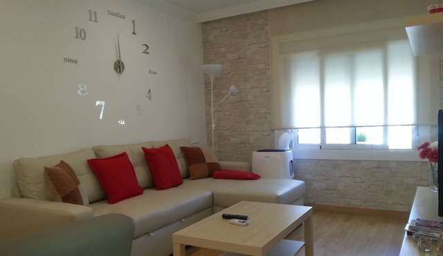 3 bedroom apartment 10 min from the train, and 6 km from the airport