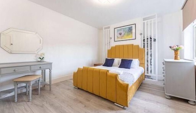 3 bedroom Apartment for 6 Guests with Free Parking