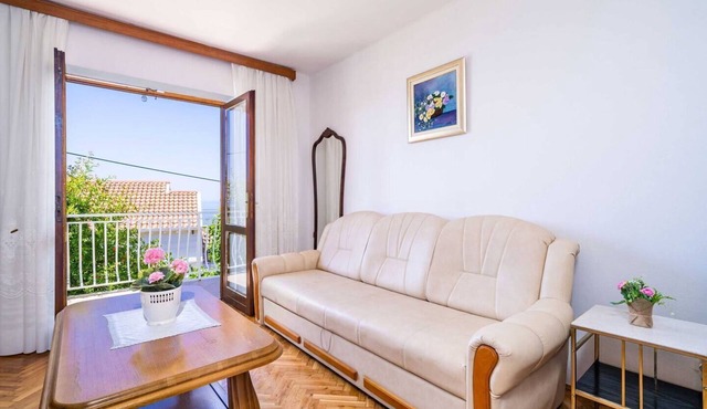 3-bedroom apartment in charming Dubrovnik with WiFi, AC