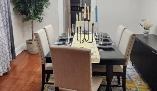 3-bedroom apartment in marvelous Maplewood with WiFi, AC