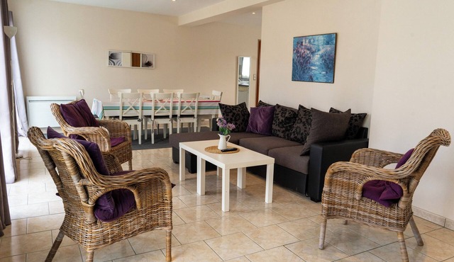 3-bedroom apartment on the Golf de Bellême estate (sleeps up to 8)