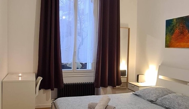 3-bedroom apartment with secure courtyard 6 minutes' walk from the town center!