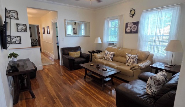 3-bedroom apartment with parking just minutes to airport and Downtown Boston