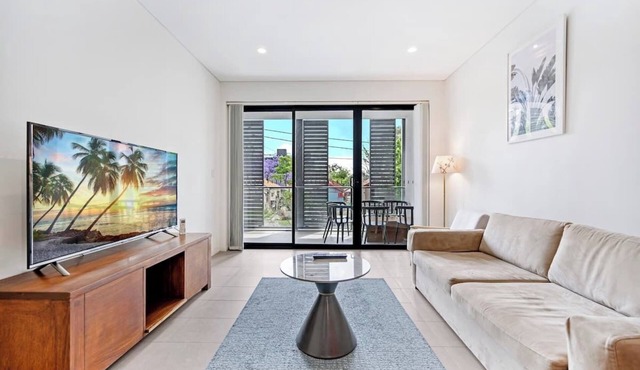 3 bedroom apt close to Sydney Olympic park