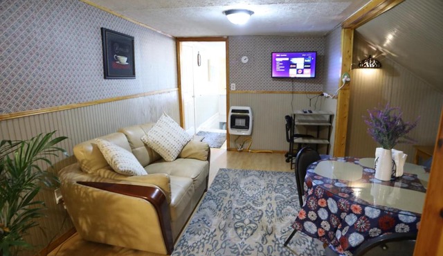 3-Bedroom apt. ideal location near new river gorge