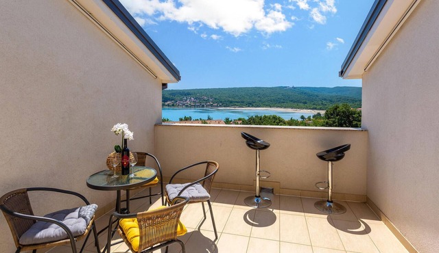 3 bedroom awesome apartment in Dobrinj