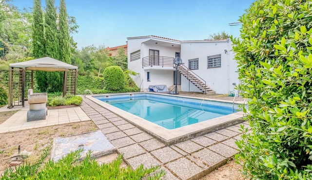 3 bedroom awesome home in Can Carbonell