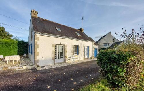 3 Bedroom Awesome Home In Saint-Tugdual