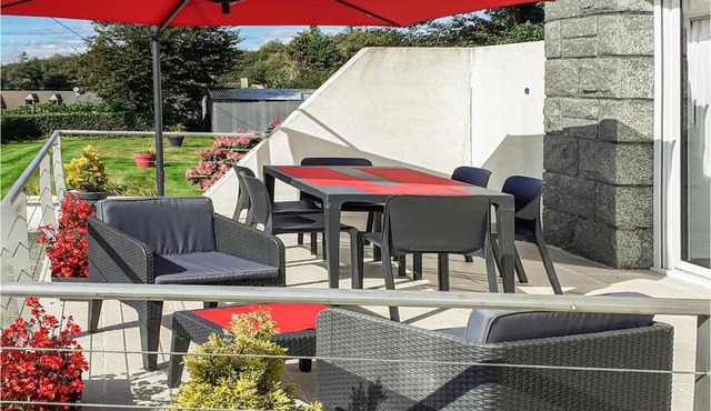 3 Bedroom Awesome Home In Saint-Carreuc