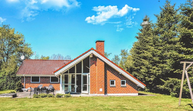 3 bedroom awesome home in Idestrup