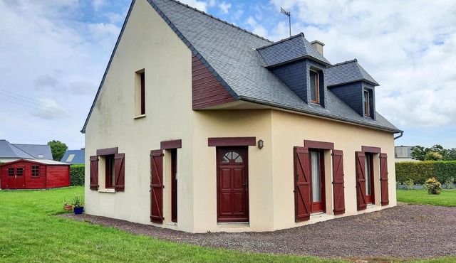 3 bedroom awesome home in Plourivo