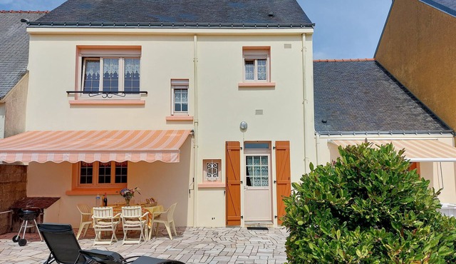 3 bedroom awesome home in Riantec