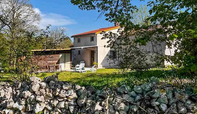 3 bedroom awesome home in Lanisce