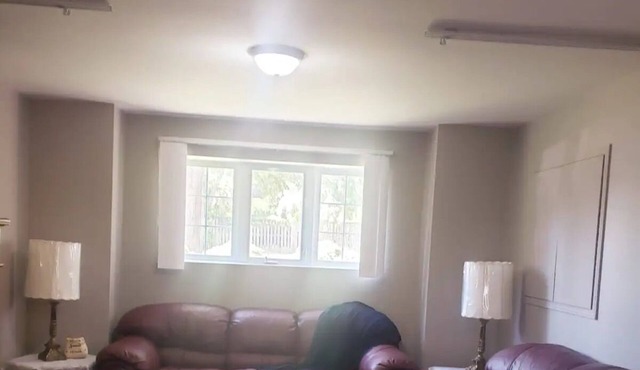 3 Bedroom basement unit with free parking and wifi