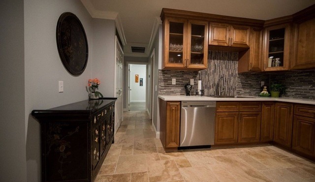 3 bedroom beach beauty with everything! Pets are allowed