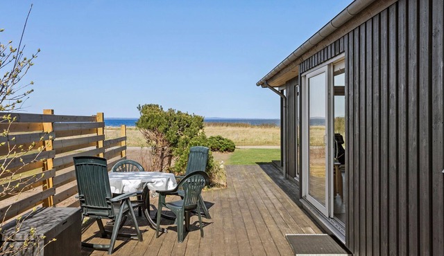 3 bedroom beach front home in Asperup