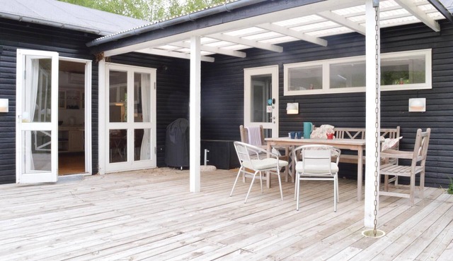3 bedroom beach front home in Græsted