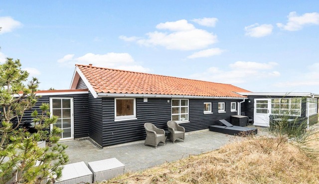 3 bedroom beach front home in Grenaa