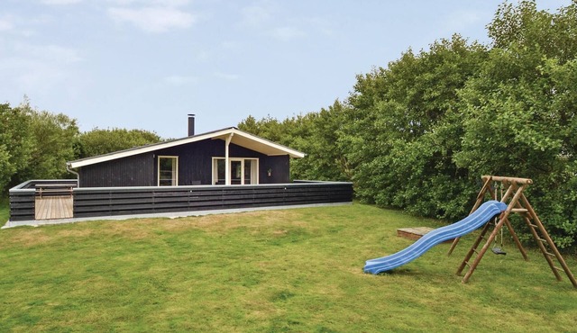 3 bedroom beach front home in Fanø