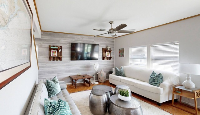 3-bedroom beach home with patio, backyard and dog-friendly