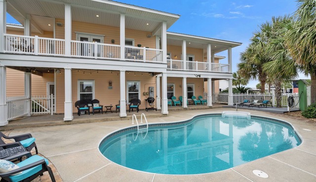 3 Bedroom Beach House with Pool, Boat Dock, and Pet Friendly
