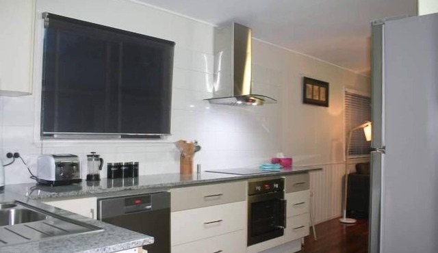 3 Bedroom beach style House near the Bay