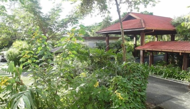 3 Bedroom Beachfront Apartment