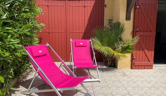 3-Bedroom Beachfront House with Pool in Gruissan