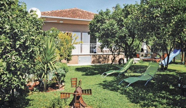 3 bedroom beautiful home in Seget Vranjica