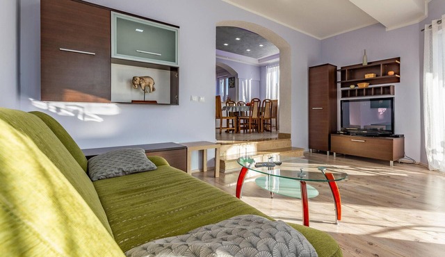 3 bedroom beautiful apartment in Pula