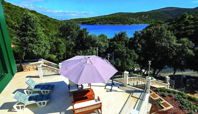 3 bedroom beautiful home in Pucisca