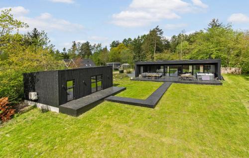 3 Bedroom Beautiful Home In Ebeltoft